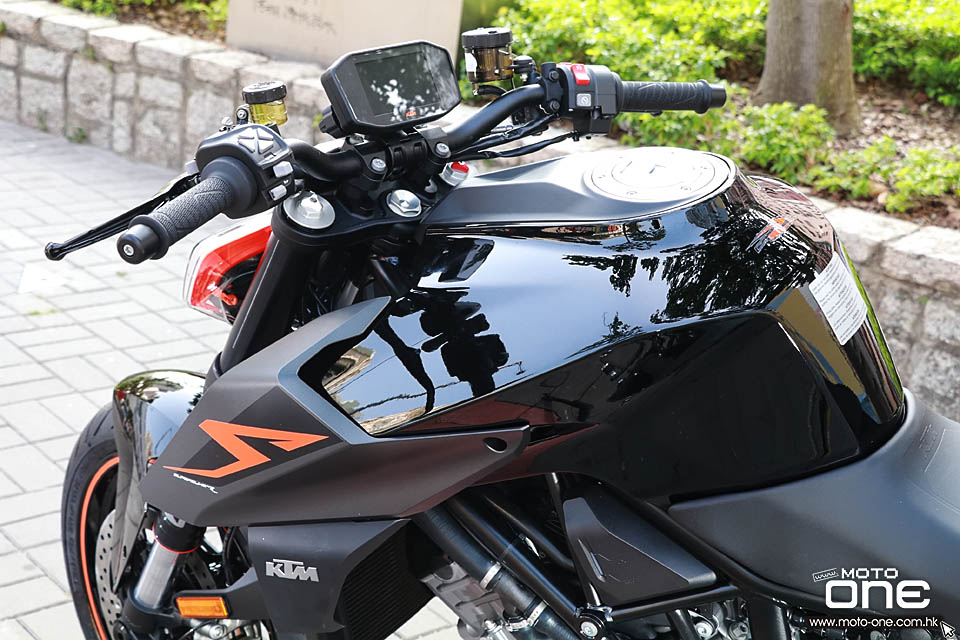 2017 KTM 1290 Super Duke R