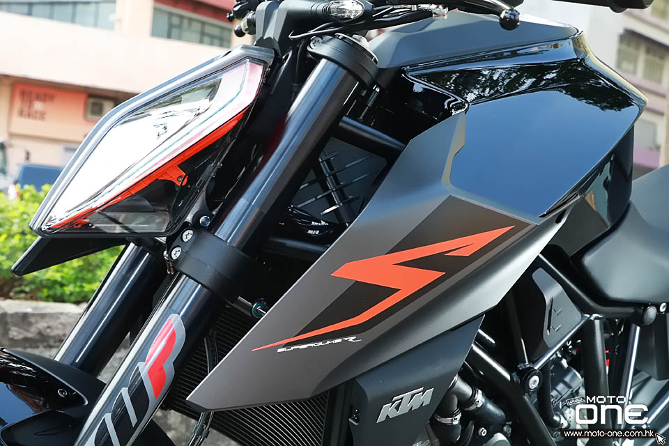 2017 KTM 1290 Super Duke R