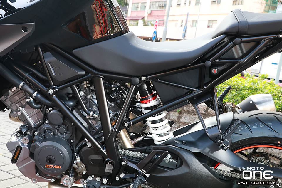 2017 KTM 1290 Super Duke R