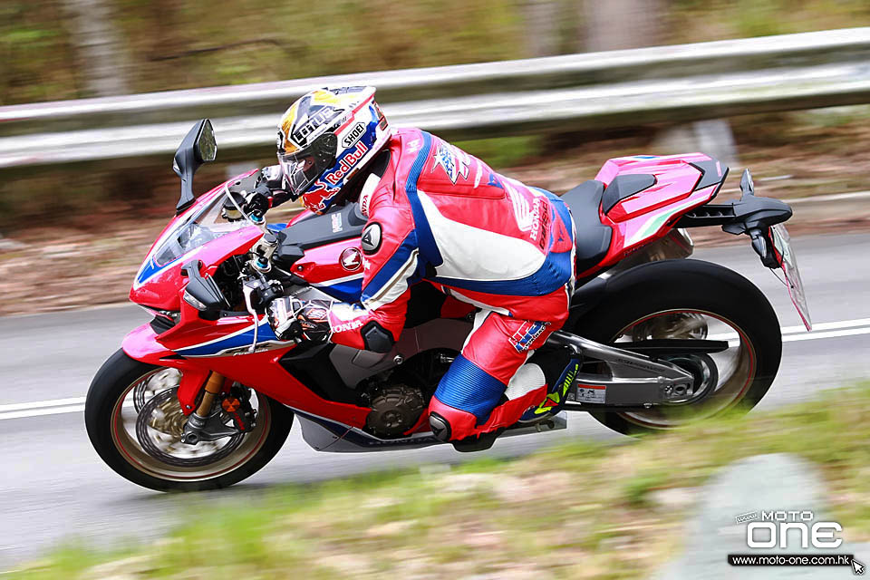 2018 HONDA CBR1000RR SP2 TEST