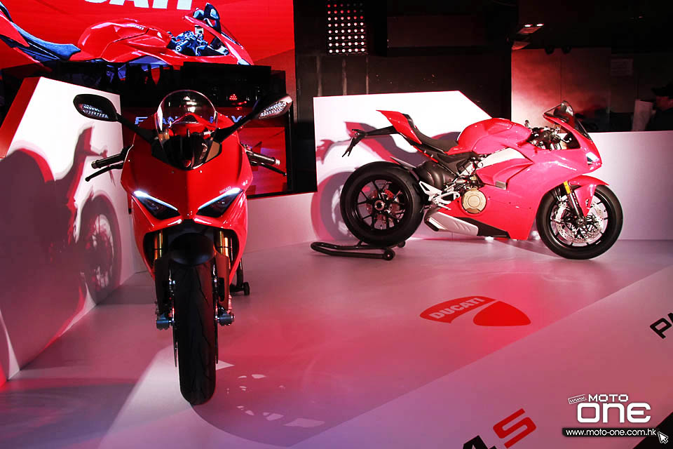 2018 DUCATI Panigle V4 V4S_