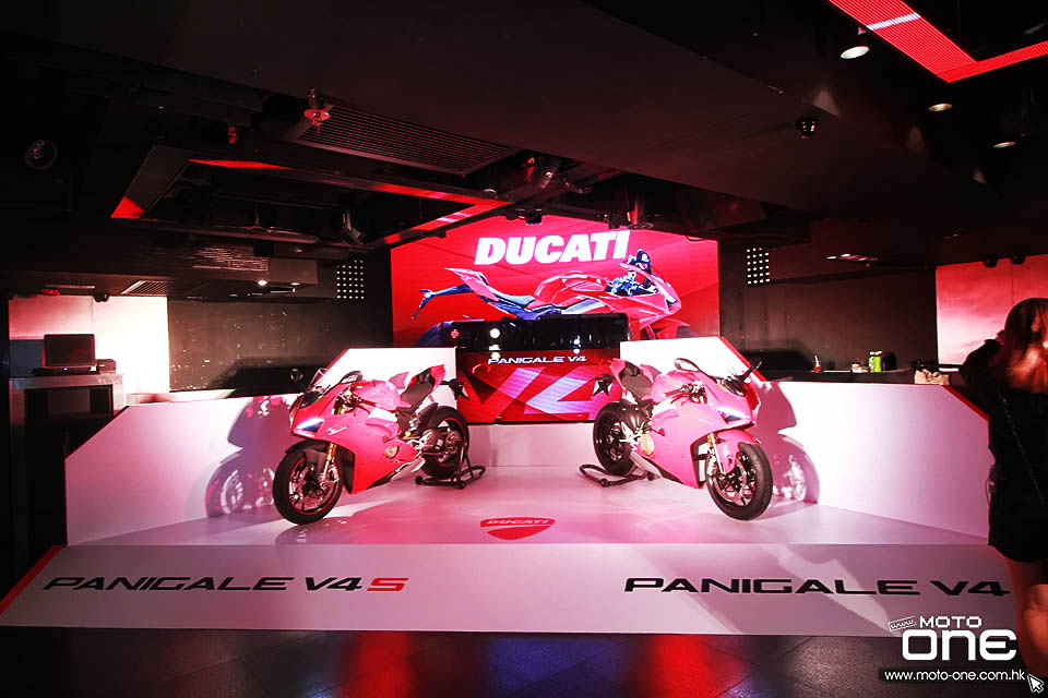 2018 DUCATI Panigle V4 V4S_