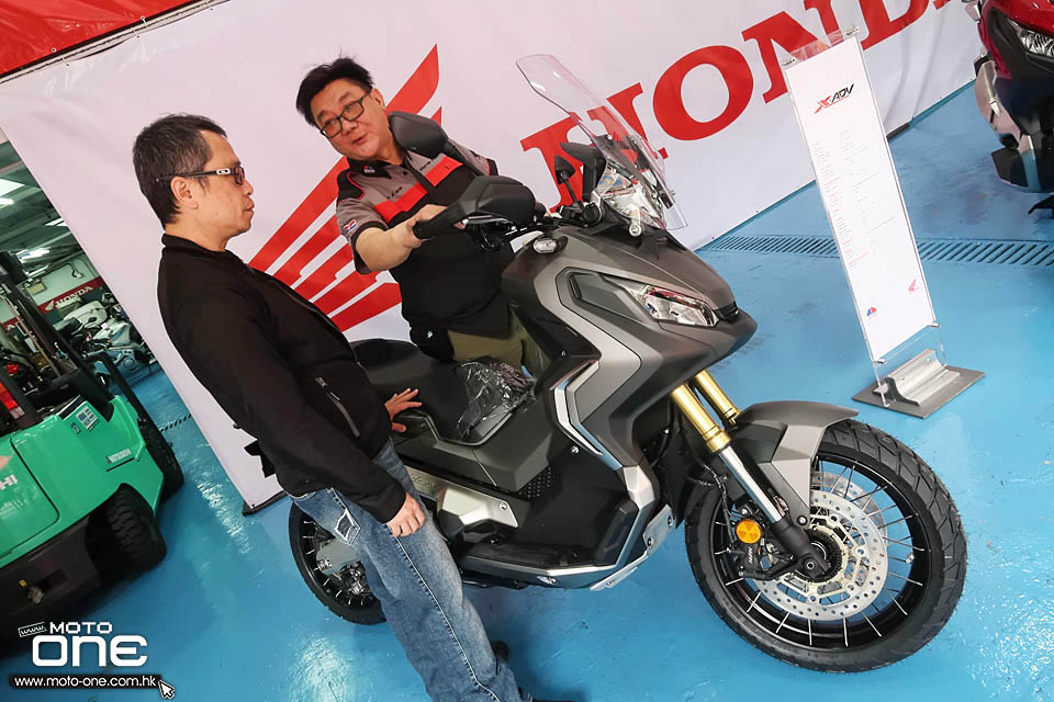2018 HONDA X-ADV 750 Rebel 500
