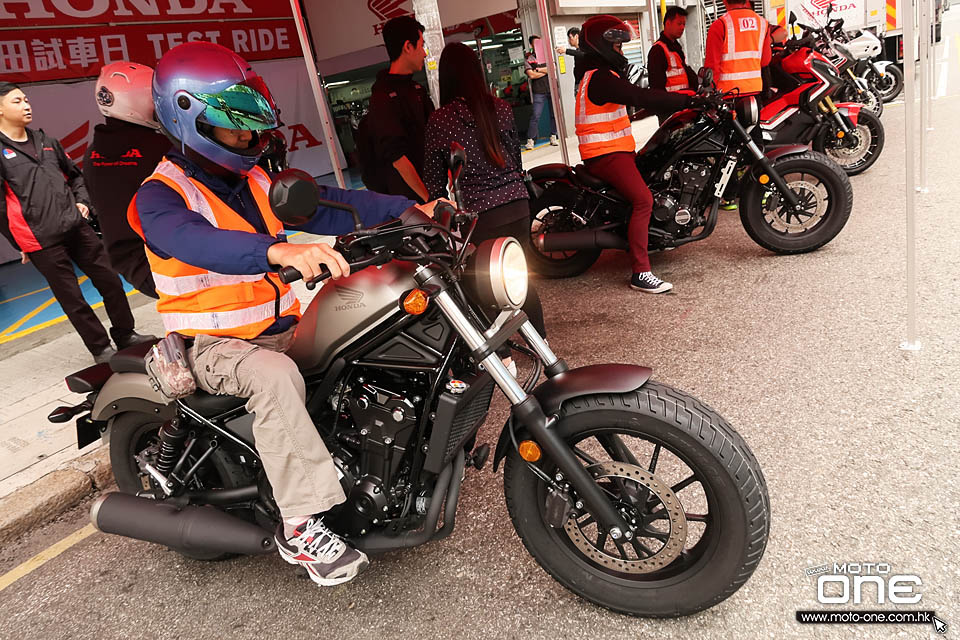 2018 HONDA X-ADV 750 Rebel 500