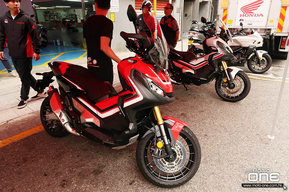 2018 HONDA X-ADV 750 Rebel 500