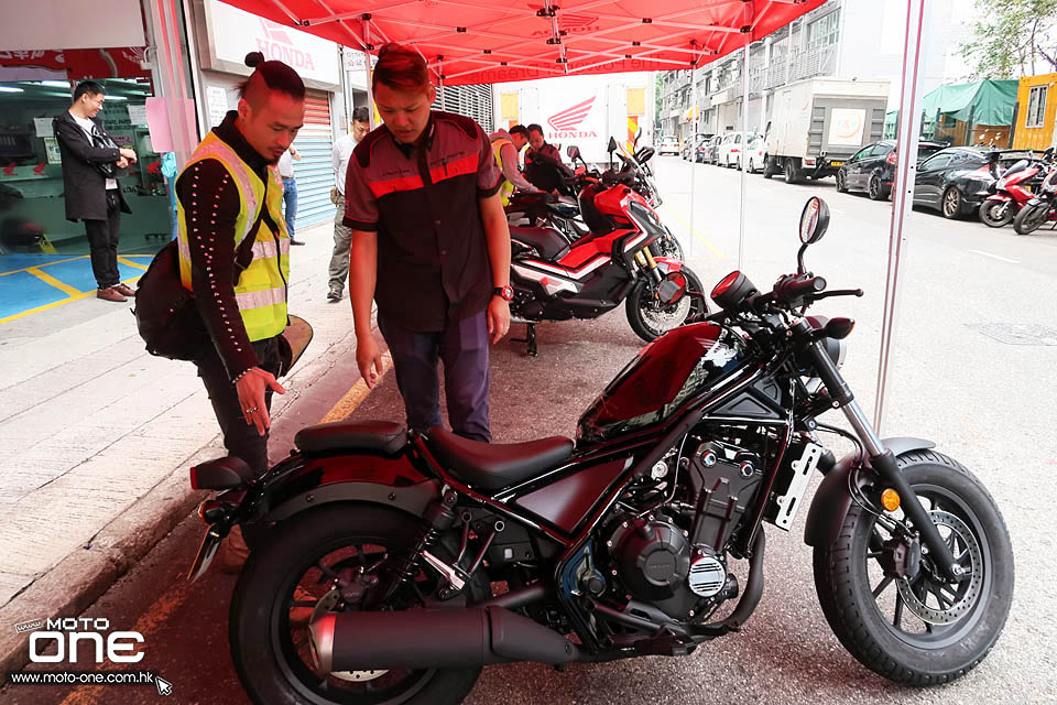 2018 HONDA X-ADV 750 Rebel 500