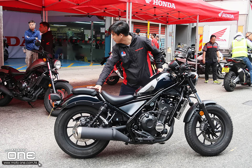 2018 HONDA X-ADV 750 Rebel 500