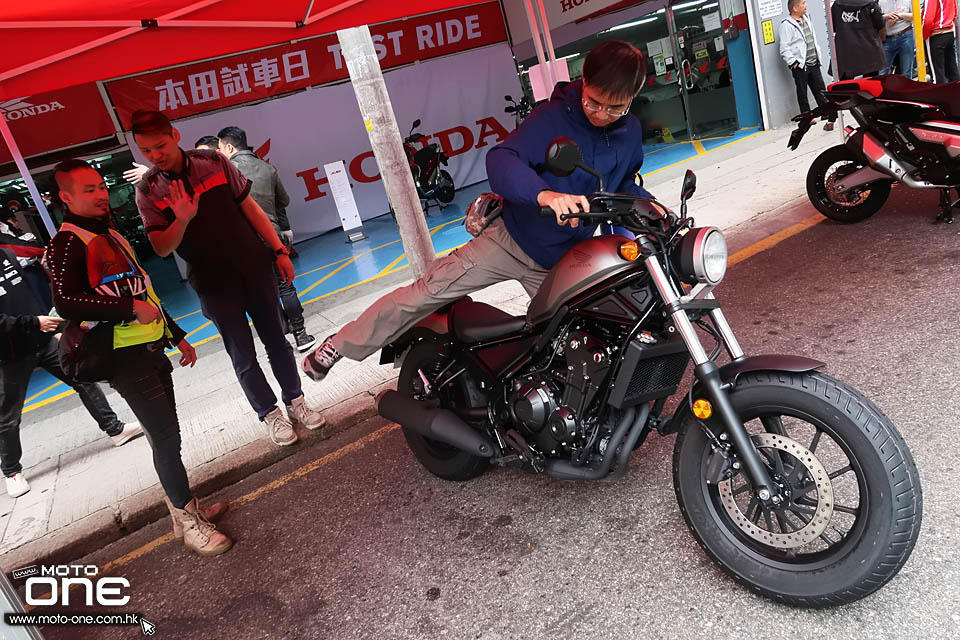 2018 HONDA X-ADV 750 Rebel 500