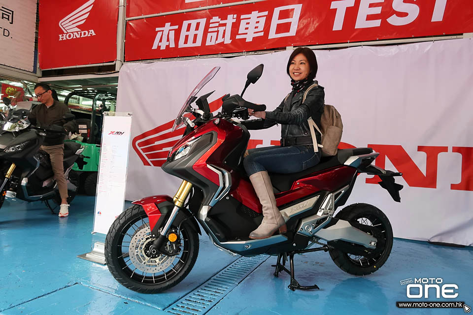 2018 HONDA X-ADV 750 Rebel 500