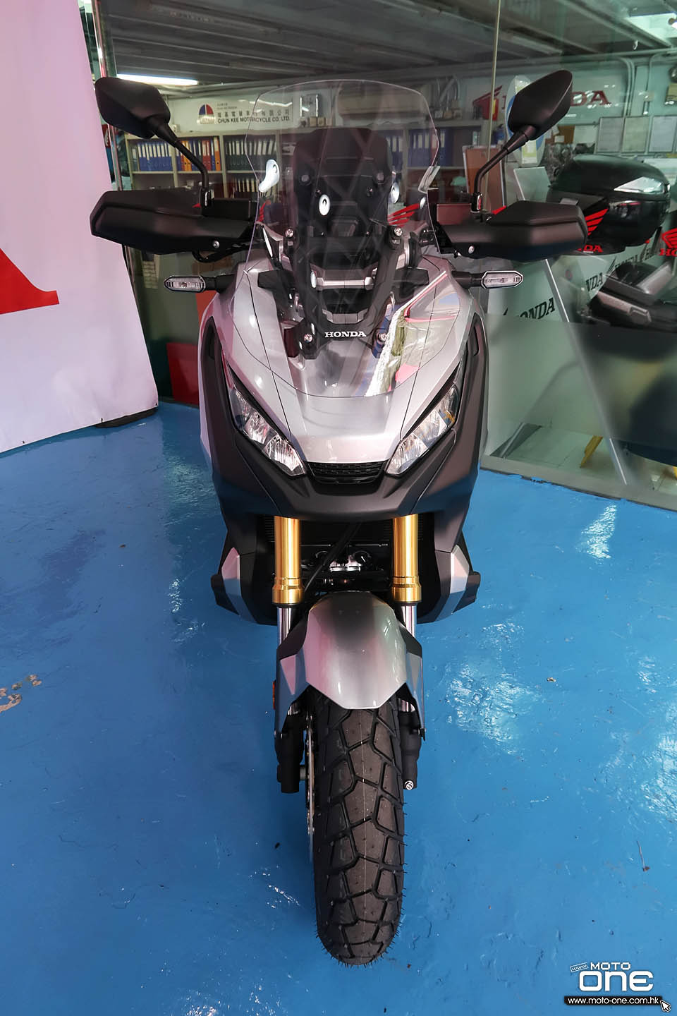 2018 HONDA X-ADV 750 Rebel 500