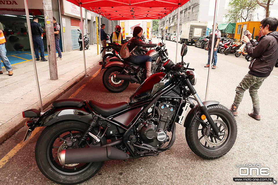 2018 HONDA X-ADV 750 Rebel 500