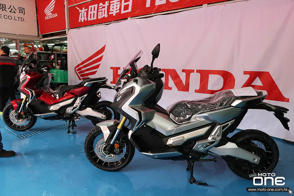 2018 HONDA X-ADV 750 Rebel 500