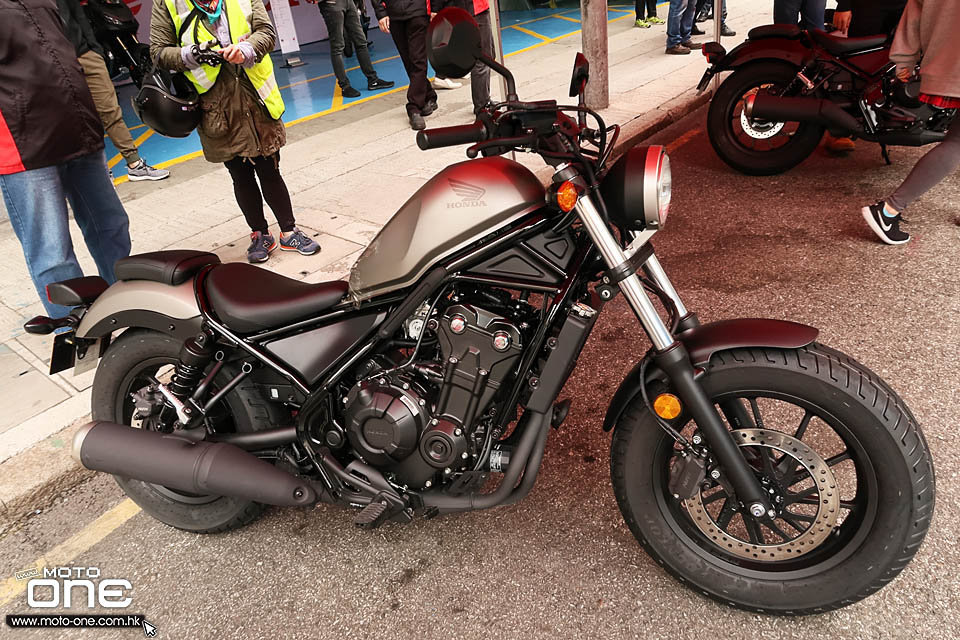 2018 HONDA X-ADV 750 Rebel 500