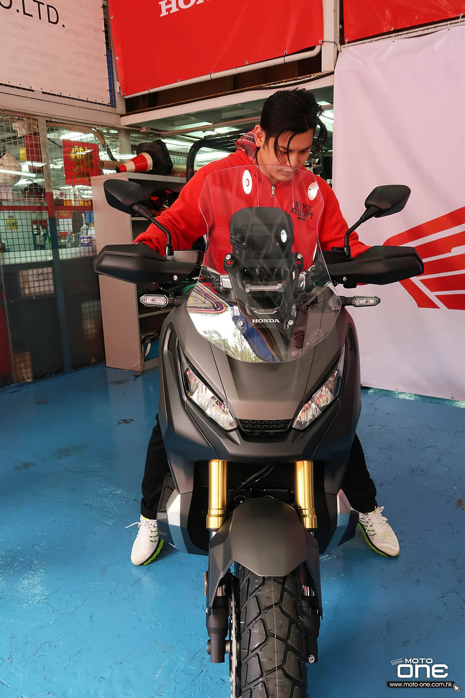 2018 HONDA X-ADV 750 Rebel 500