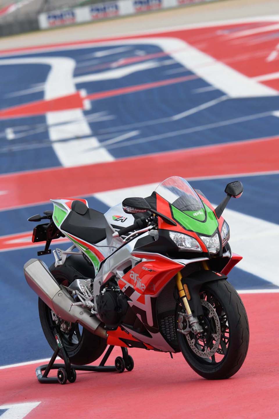 2018 Aprilia RSV4 RF LE