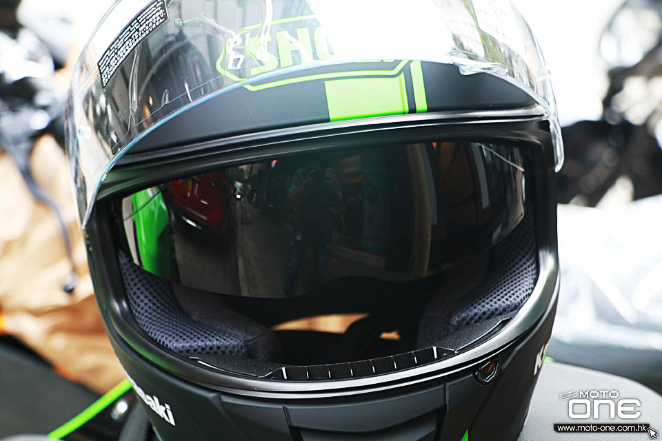 2018 KAWASAKI x SHOEI GT-AIR