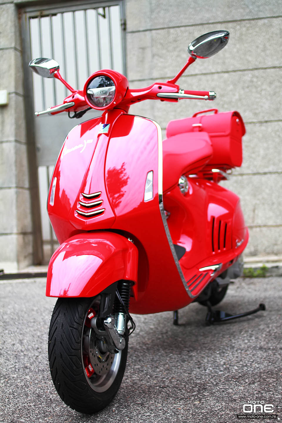 2018 VESPA 946 RED