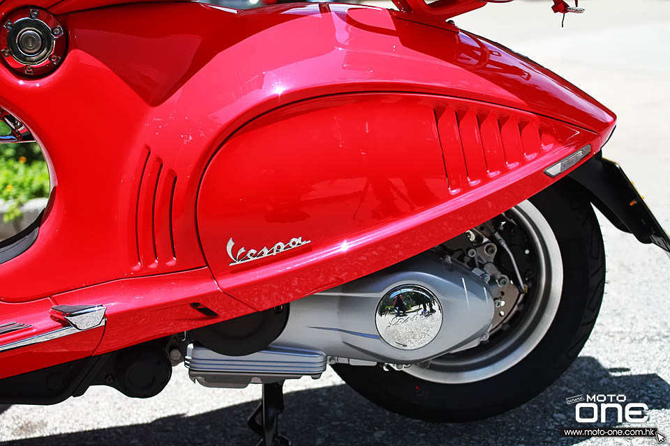 2018 VESPA 946 RED