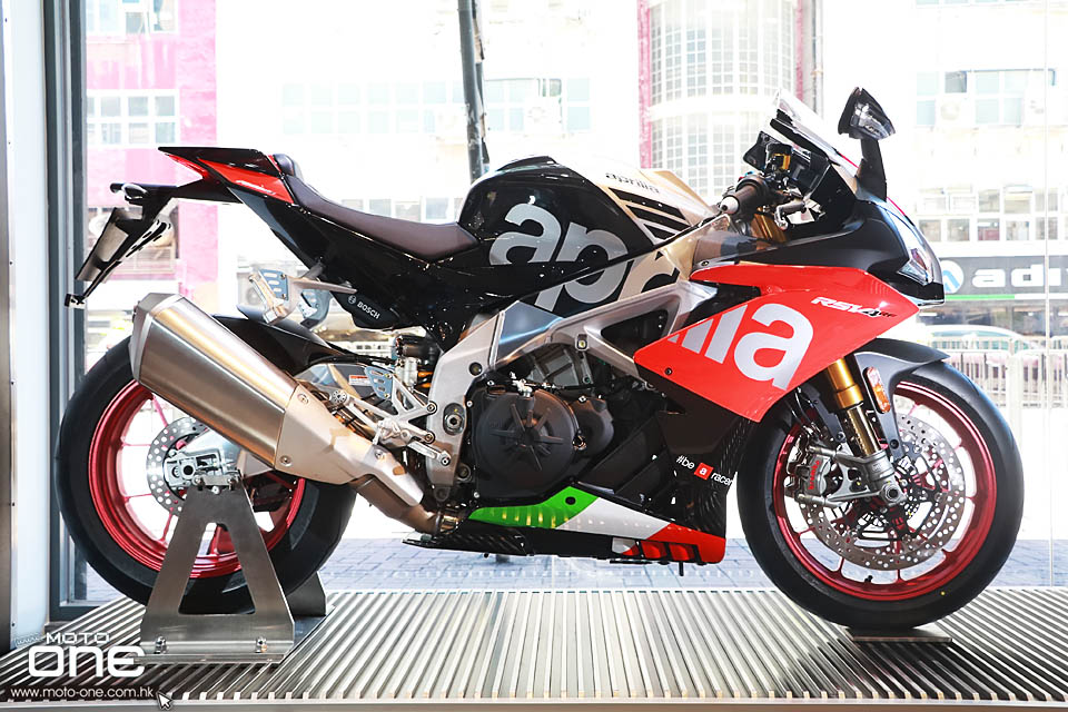 2018 APRILIA_RSV4 RF RR