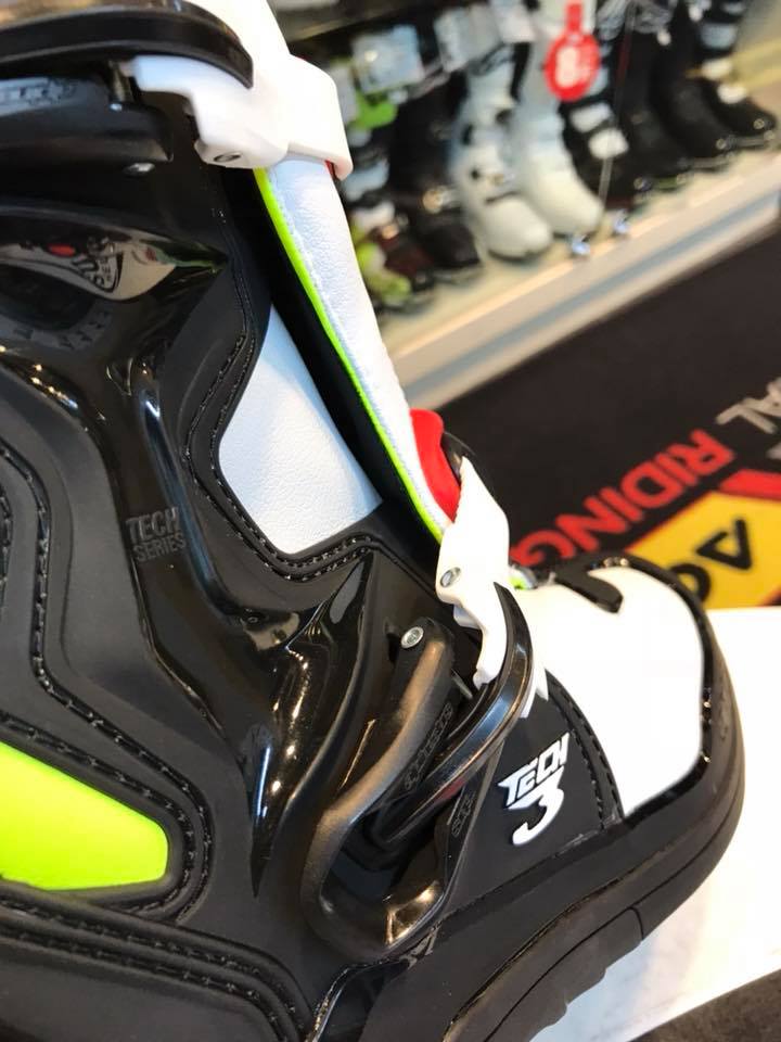 2018 Alpinestars Tech 3