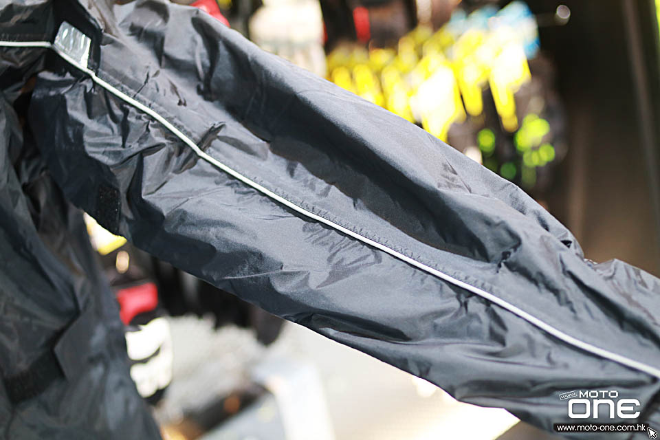 2018 RS-TAICHI RAIN SUITS & GOLVE