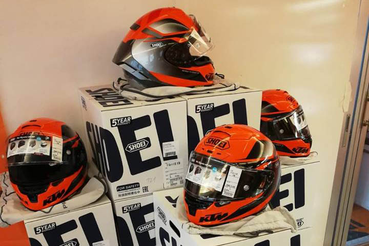 2018 KTM x SHOEI HELMET