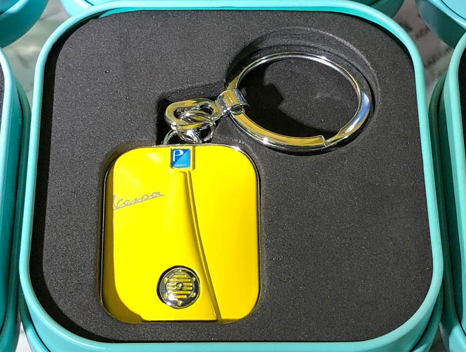 2018 Vespa key holder Corsa Motors