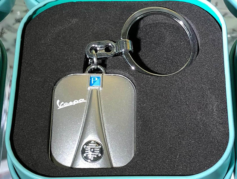 2018 Vespa key holder Corsa Motors