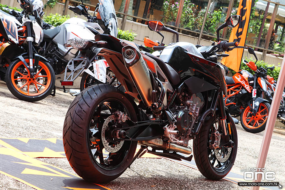 2018 KTM 790 DUKE ABS TEST DAY