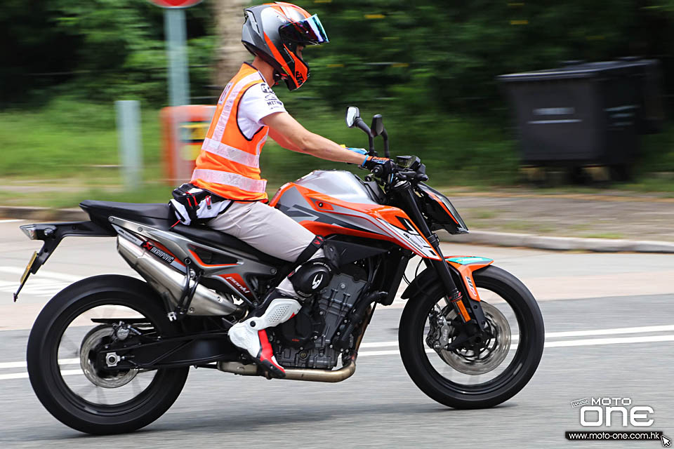 2018 KTM 790 DUKE ABS TEST DAY
