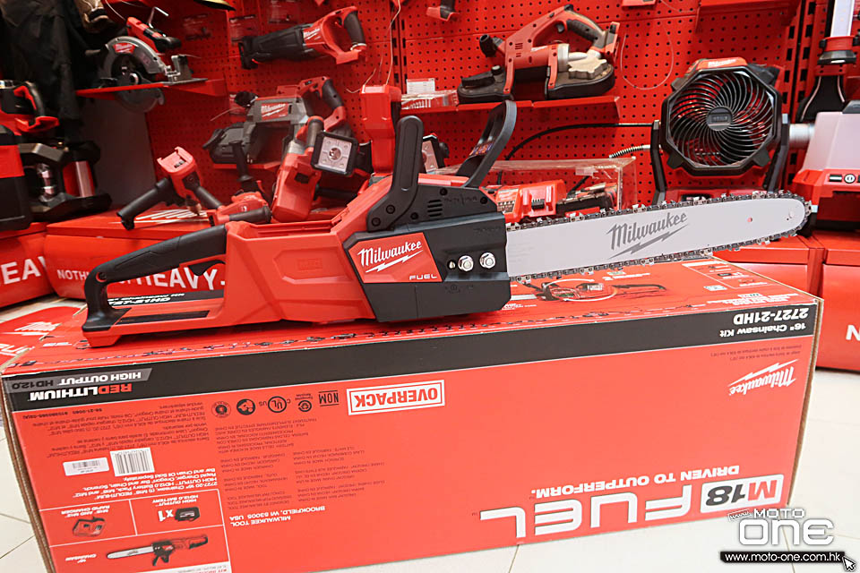 2018 MILWAUKEE M18 CHAINSAW