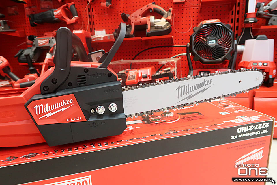 2018 MILWAUKEE M18 CHAINSAW