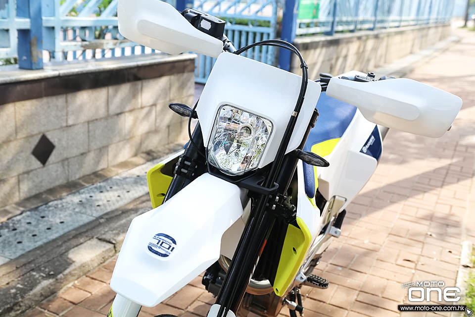 2019 HUSQVARNA 701 SUPERMOTO