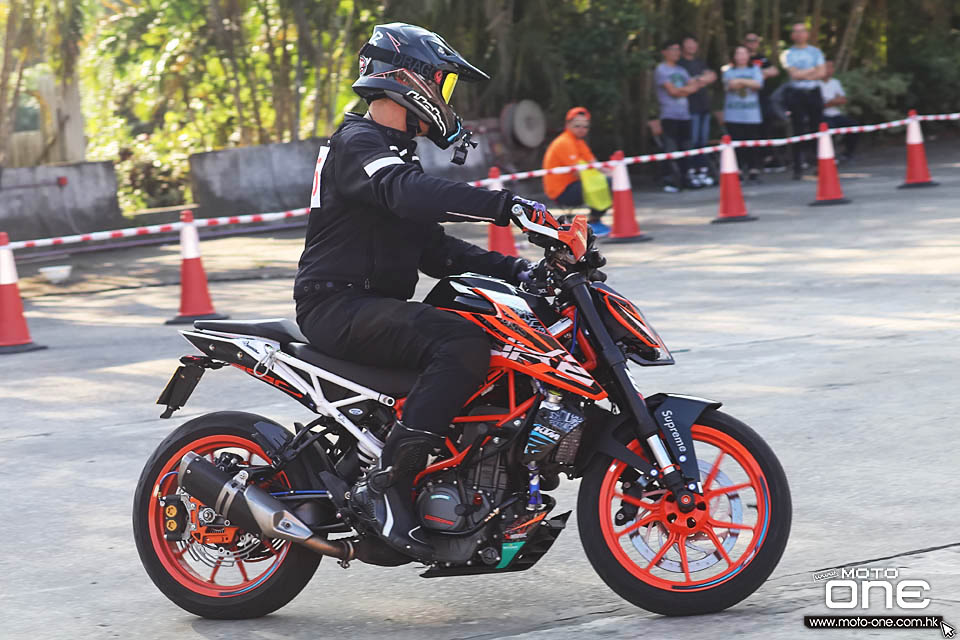 2018 KTM DUKEHANA