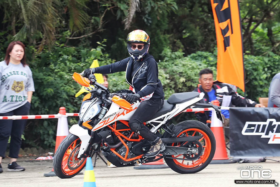 2018 KTM DUKEHANA