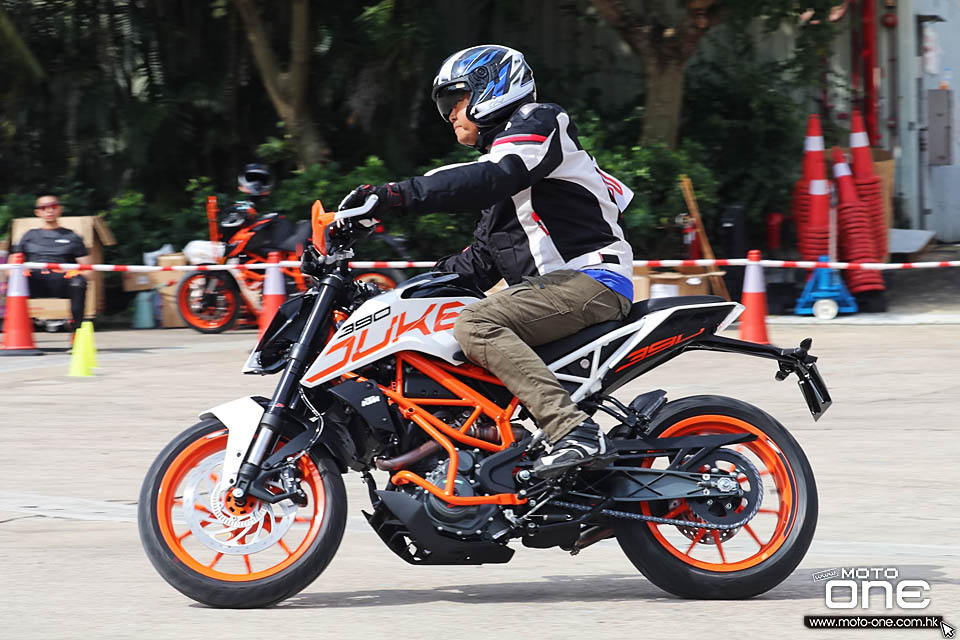 2018 KTM DUKEHANA