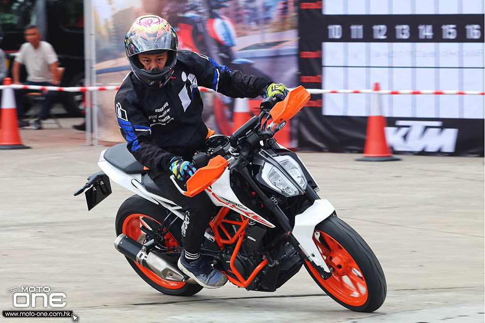 2018 KTM DUKEHANA