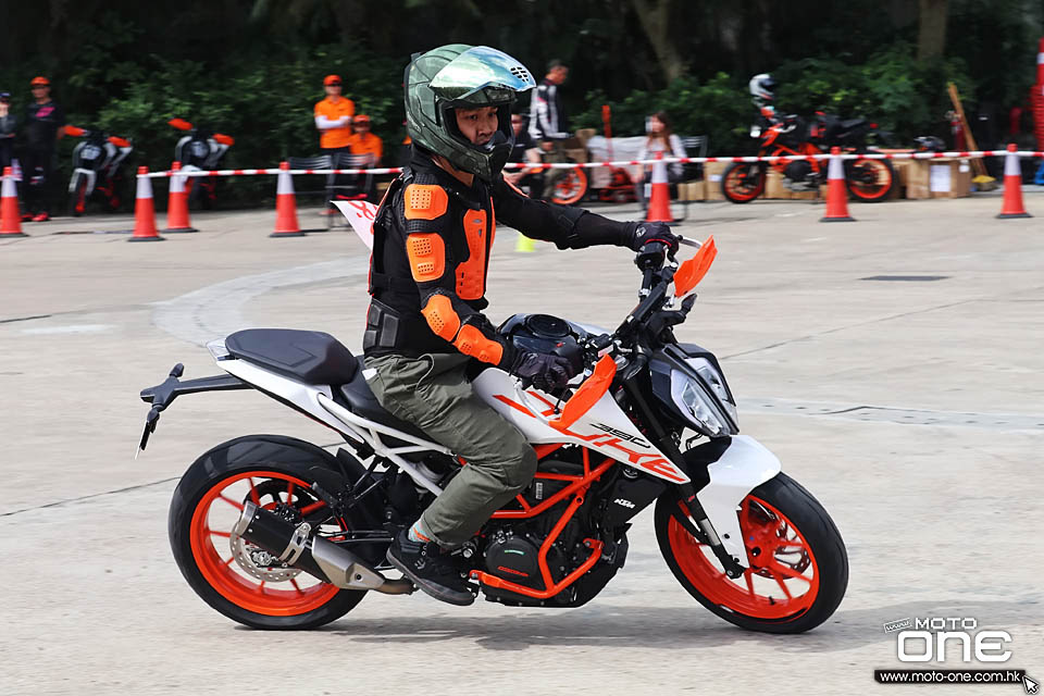 2018 KTM DUKEHANA