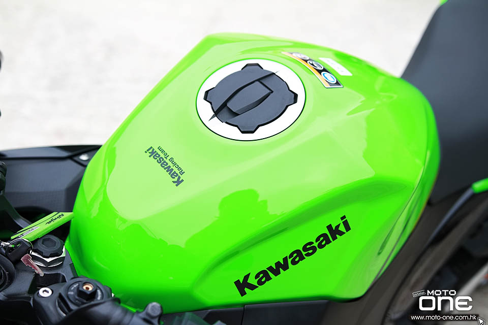 2018 KAWSAKI NINJA400 LADY RIDER