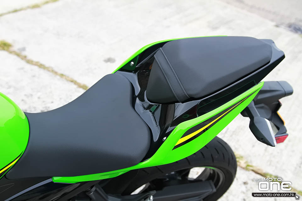 2018 KAWSAKI NINJA400 LADY RIDER