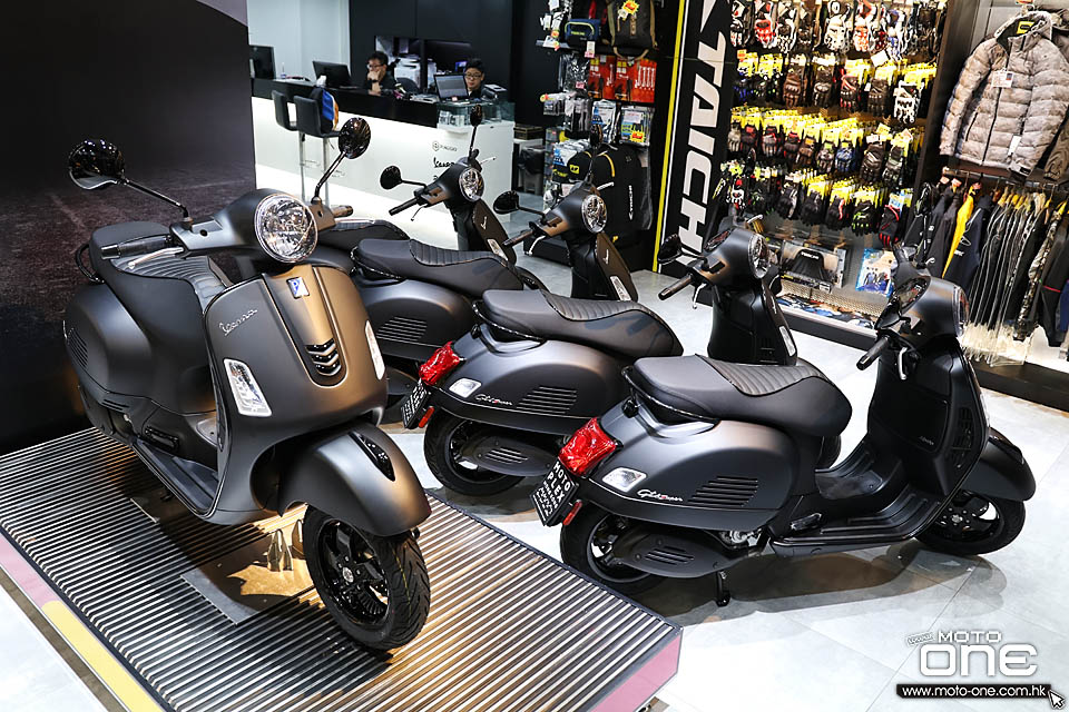 2019 VESPA GTS300 NOTTE