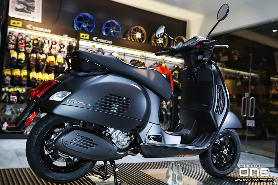 2019 VESPA GTS300 NOTTE