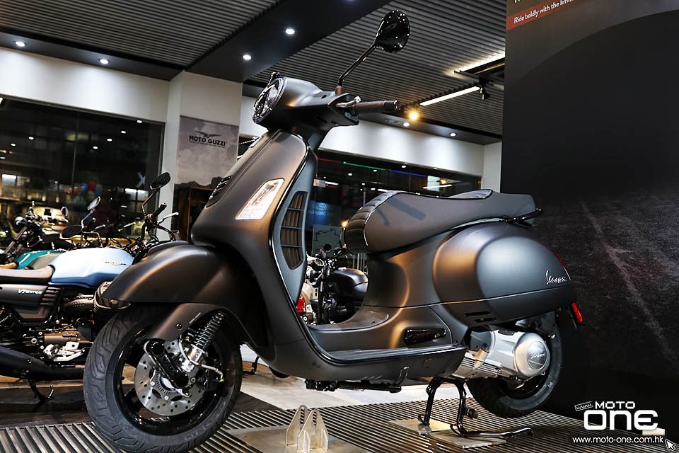 2019 VESPA GTS300 NOTTE