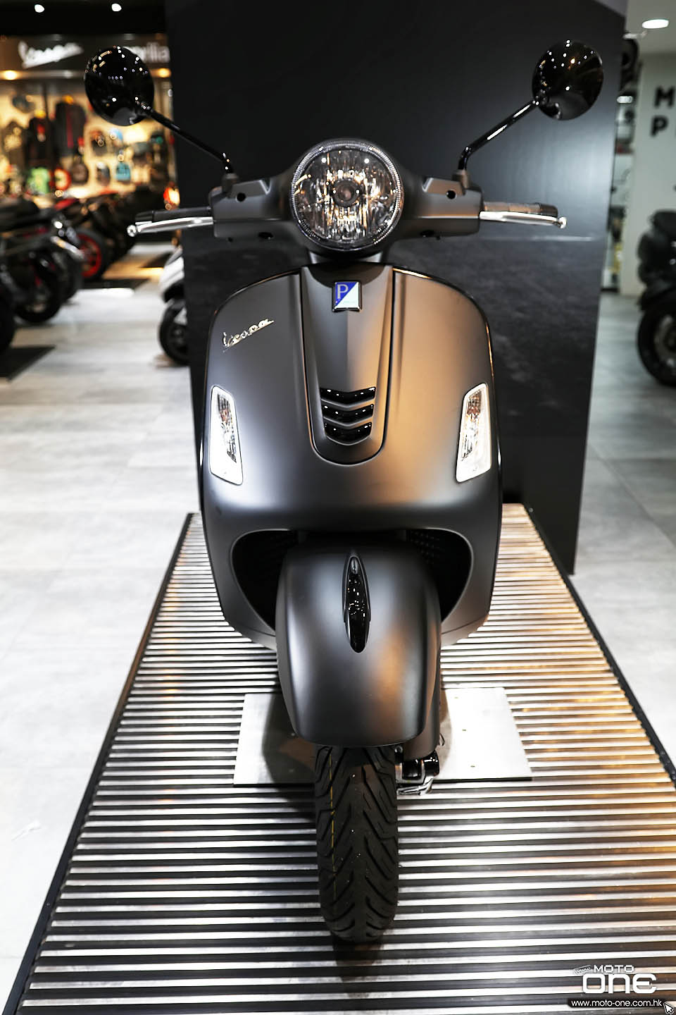 2019 VESPA GTS300 NOTTE