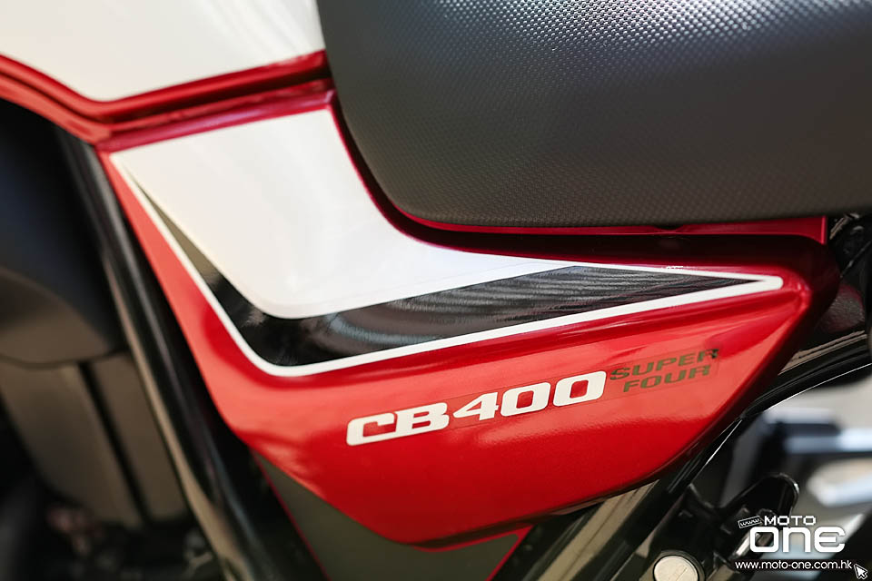 2019 HONDA CB400SF