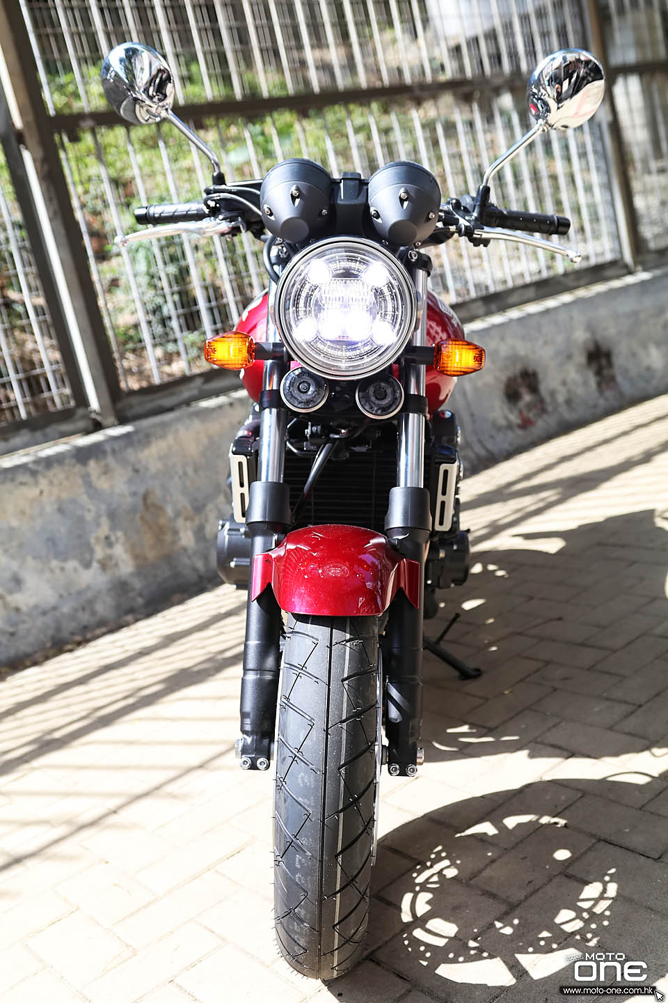 2019 HONDA CB400SF