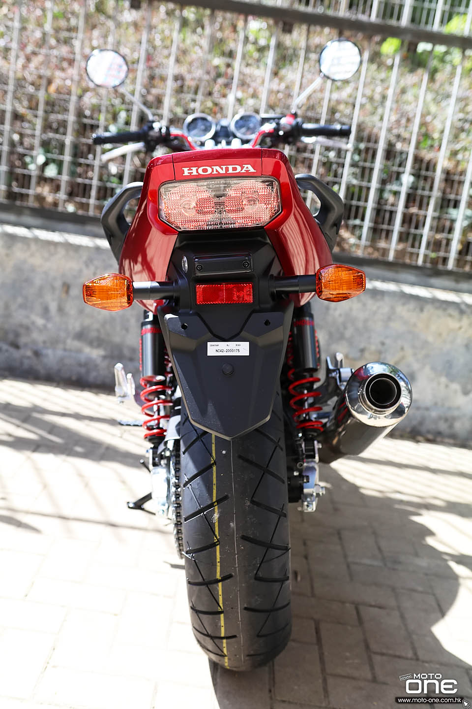 2019 HONDA CB400SF