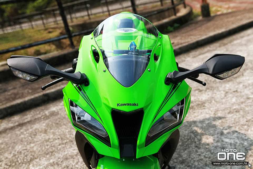 2019 KAWASAKI ZX-10RR TEST