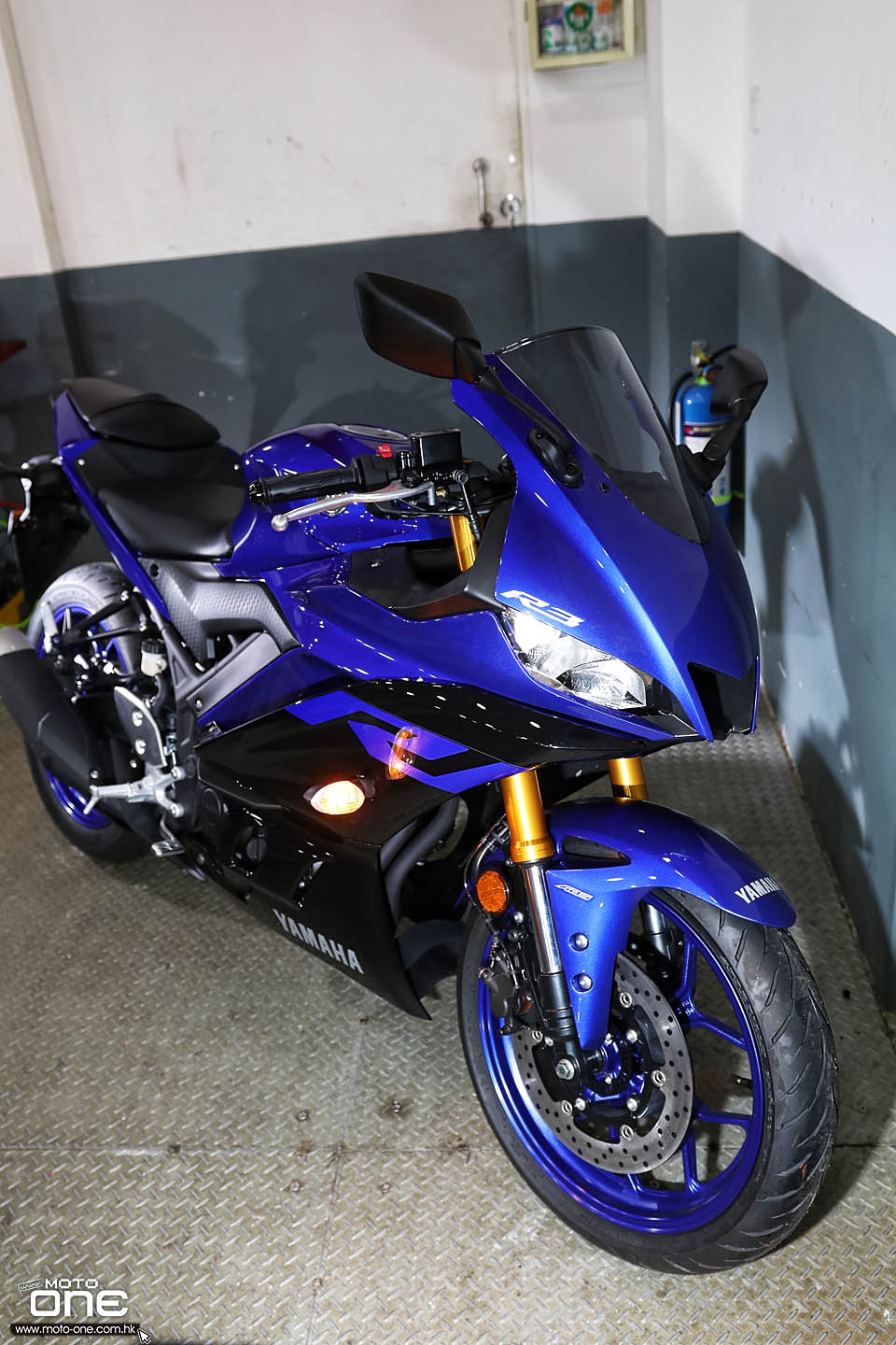 2019 YAMAHA YZF-R3