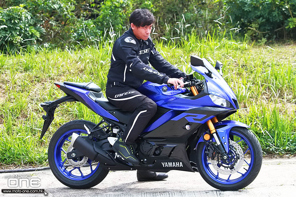 2019 YAMAHA YZF R3 TEST